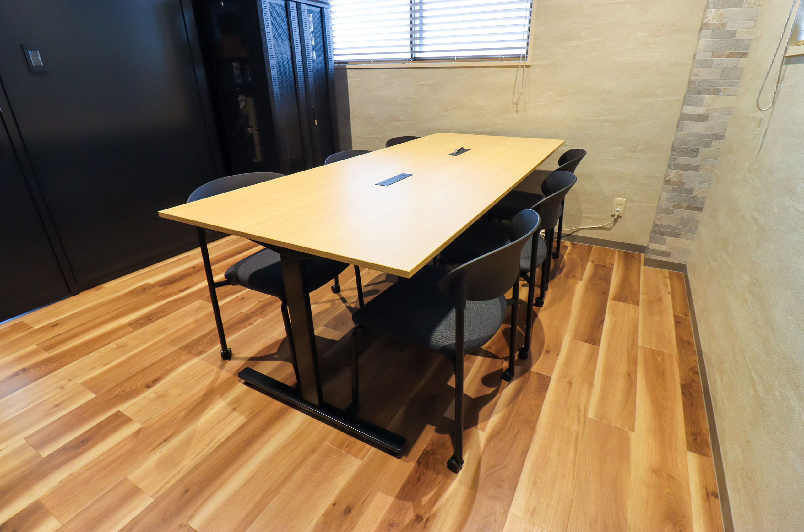 八王子支店 会議室